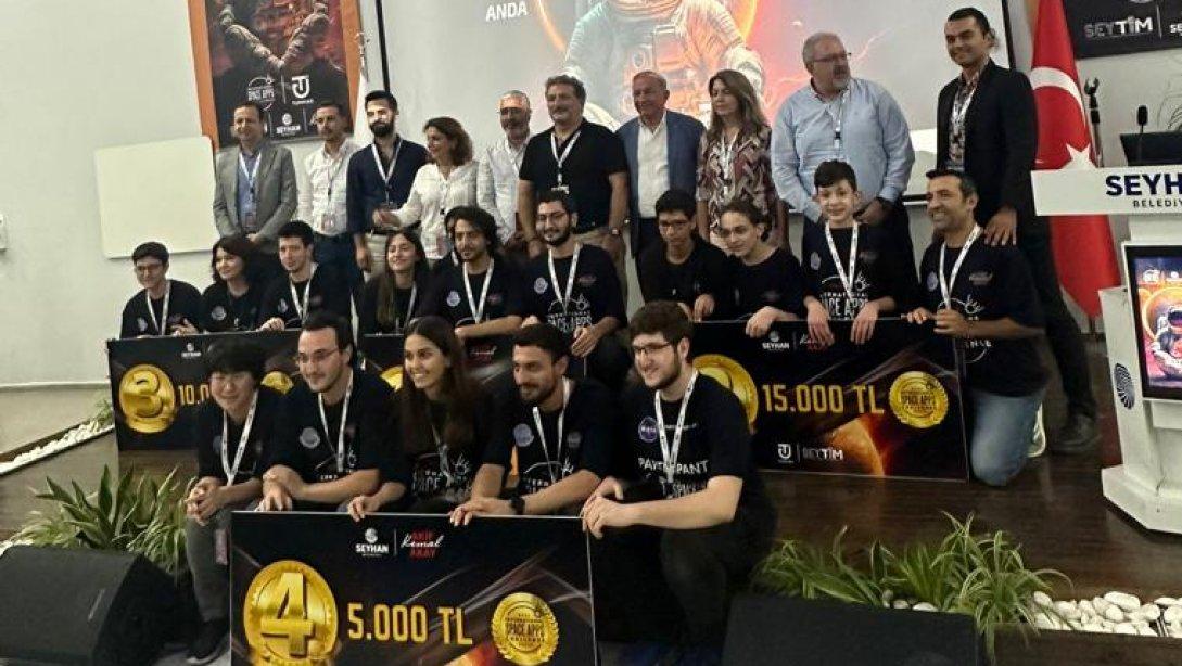 NASA Apps Challenge Lise ve Üniversite öğrencilerinin katıldığı etkinlikte Belen Bahçeşehir Koleji Fen ve Teknoloji Lisesi Roboscience Takımı Adana bölgesindeki yarışmada 2. olmuştur.